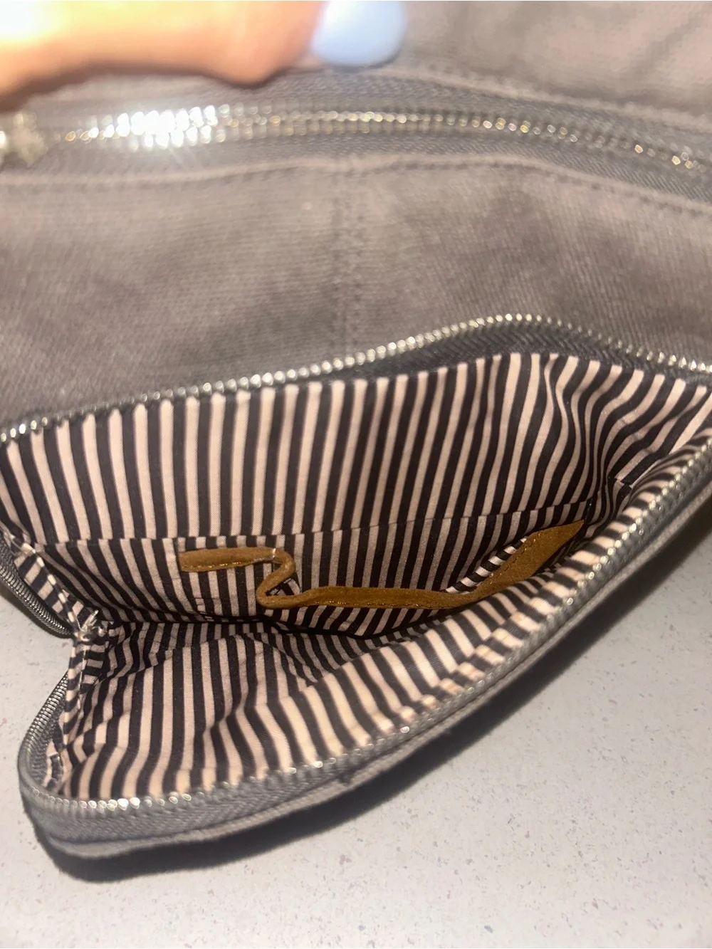 Vintage Travelon Anti-theft Green Canvas Tour Bag